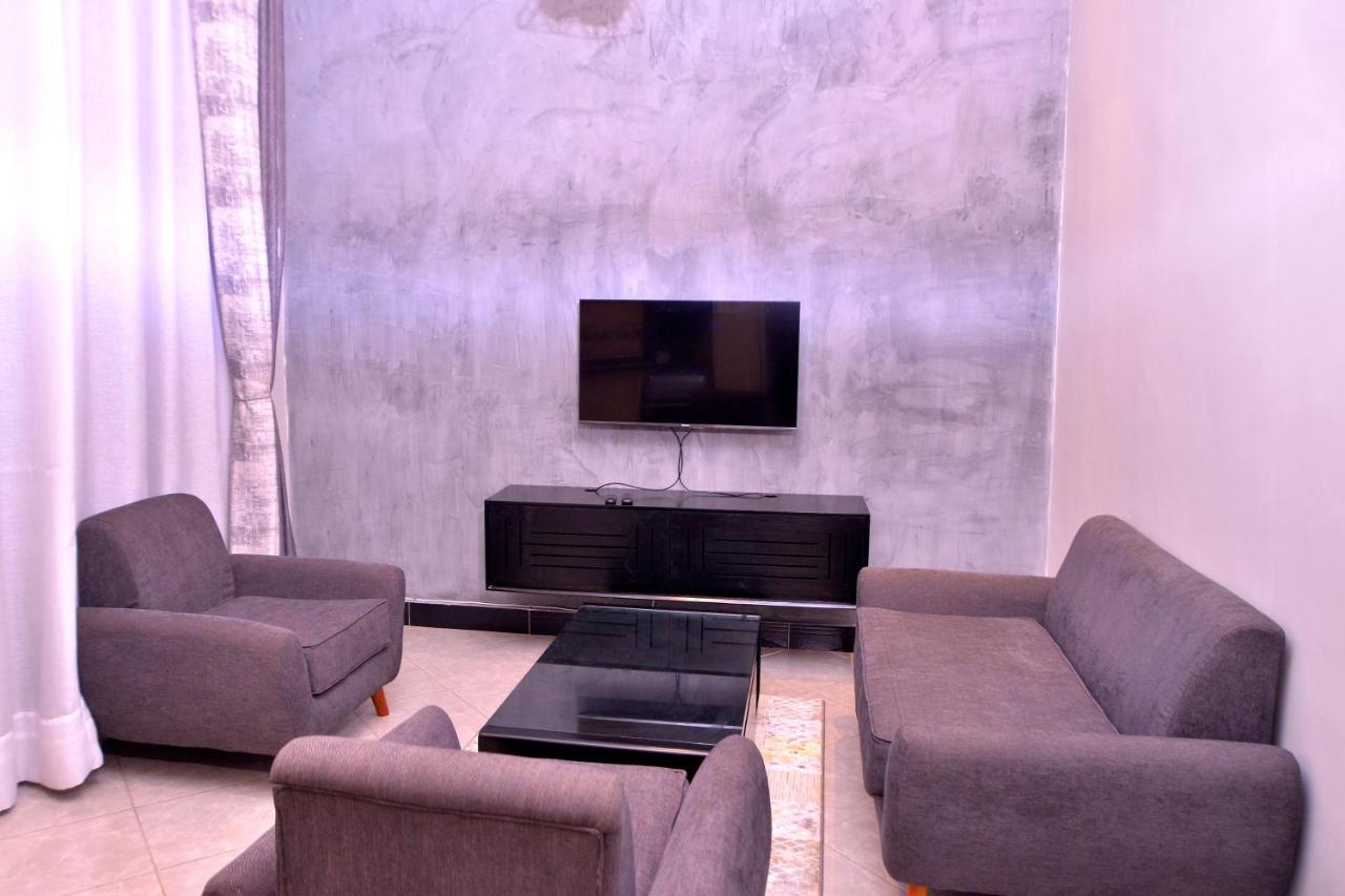 Hilltop Apartments Bwebajja Εξωτερικό φωτογραφία