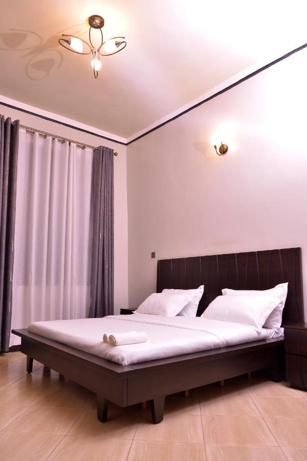 Hilltop Apartments Bwebajja Εξωτερικό φωτογραφία